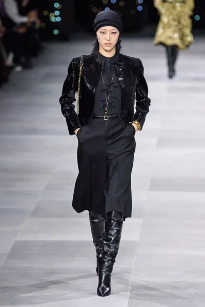 Look 32